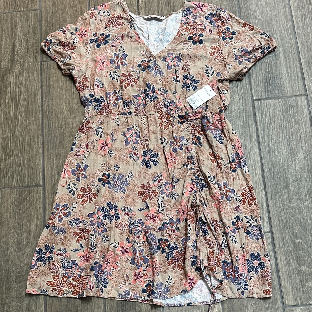 SO Women’s Floral Wrap Dress - Pink & Navy, size XXL. Side cinch and cap sleeves